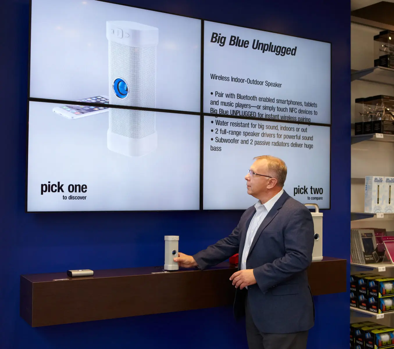 Brookstone, Active Display, Digital Signage, Toshiba, Data Matrix